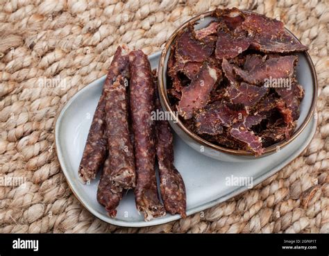  Biltong! Một món ăn ướp khô đậm đà và đầy hương vị đến từ thành phố Bloemfontein của Nam Phi