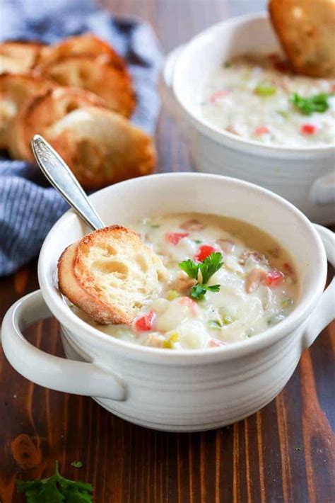  Clam Chowder: Một món súp kem thơm ngon, béo ngậy đến khó cưỡng!