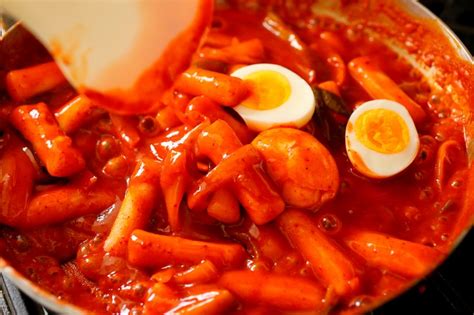  Ddeokbokki Cay Ngon La Cua Mot Dia Ngoc Tu Vay