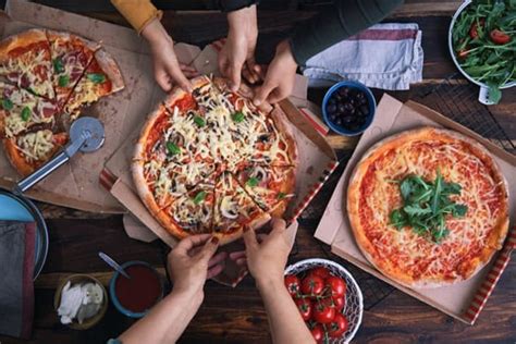 How Many People Can a 16-Inch Pizza Feed? And Why Do We Always Overestimate?