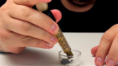 How to Use a Glass Blunt Slider: A Journey Through Smoke and Mirrors