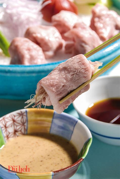  Mì Thịt Rừng Luohe - Sự kết hợp hoàn hảo giữa vị umami đậm đà và hương thơm cay nồng của ớt Sichuan!