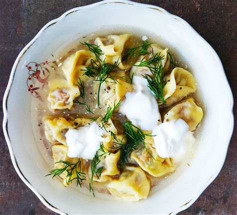  Pelmeni! Những chiếc bánh bao nhỏ xíu chứa đựng hương vị Siberia bùng nổ!