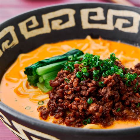  Tantanmen: Sự Hoà quyện Tuyệt vời của Cay & Beo, Một Đặc sản CủaThành phố Fukuoka!